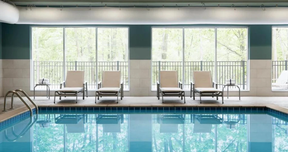 Family-Friendly Hotels with Pools Near Kings Dominion