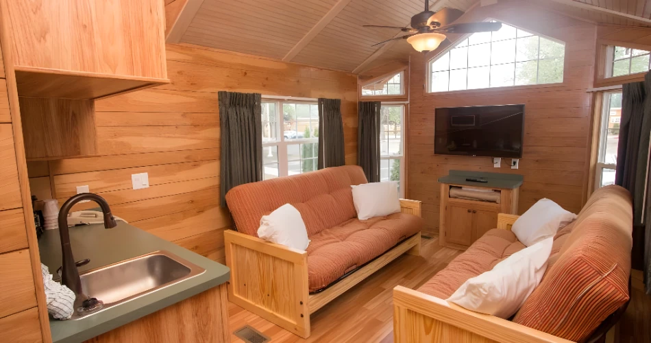 Family-Friendly Hotels with Pools Near Kings Dominion